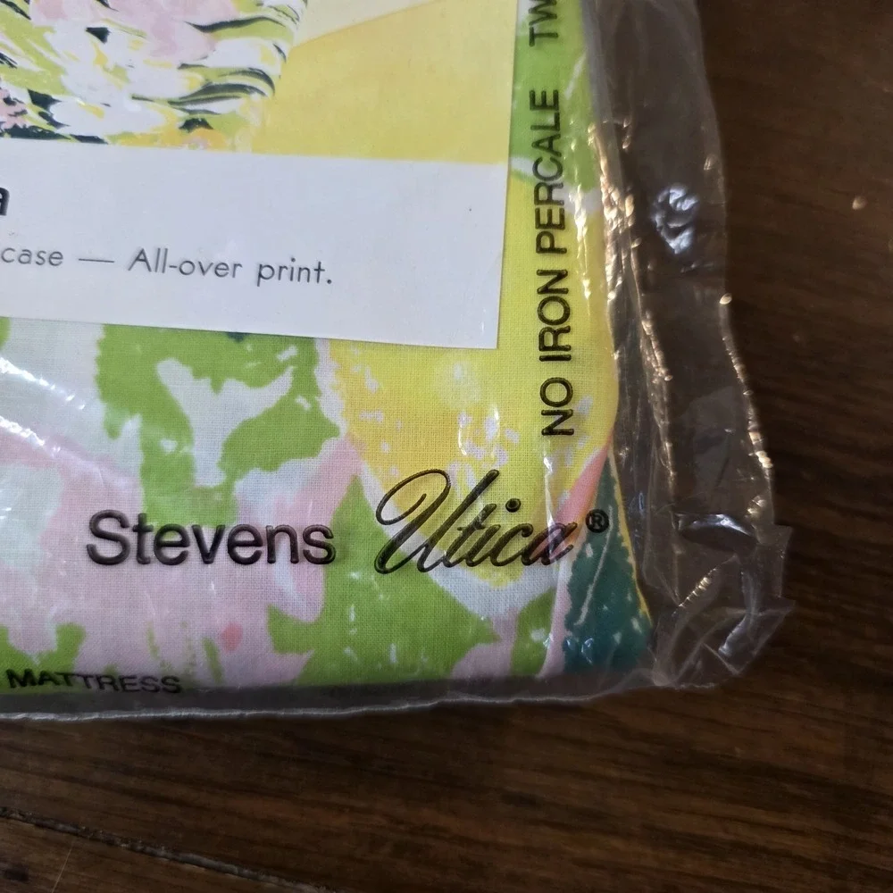 VTG Stevens Utica Chelsea Twin Fitted Sheets NOS Floral Percale Set of 2 MCM
